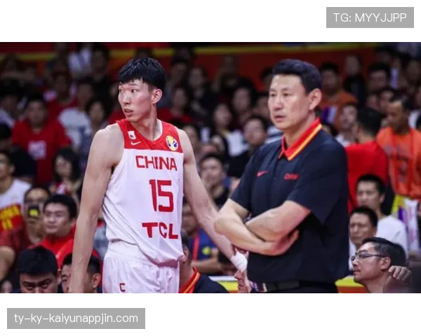 出界规则解读：最后触球与重启方式的判罚逻辑