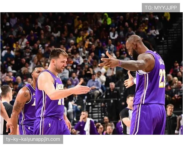 东契奇连续三场关键时刻组织策动 拉开队内助攻差距