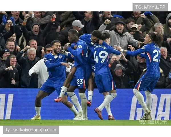 切尔西防线整体站位问题频现，当前阶段稳定性面临考验，防守表现受限